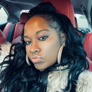 Meet your Posher, Katrina